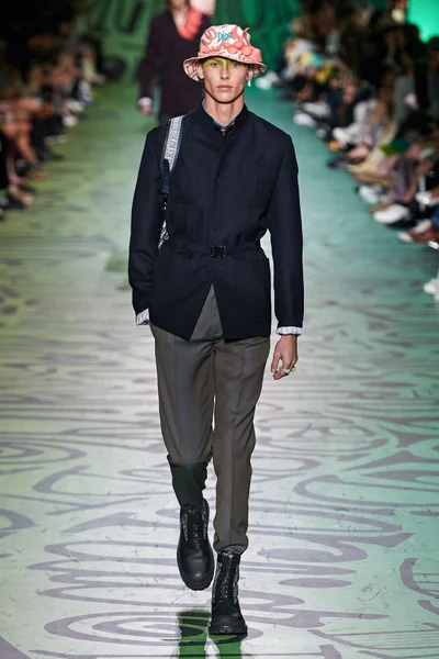 Look 20